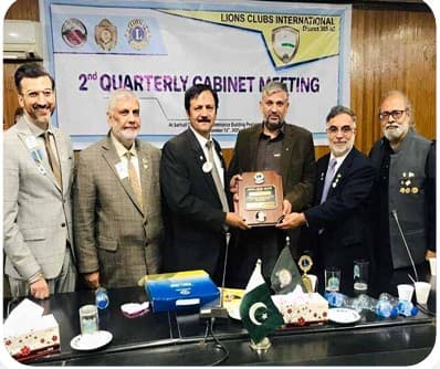 Receiving the Melvin Jones Fellow award — Lions Clubs International